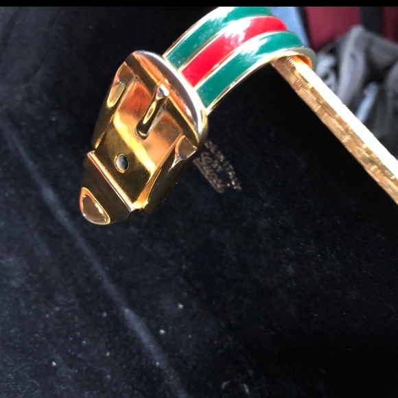 COPY - Gold Metal Gucci Clutch - Picture 5 of 6